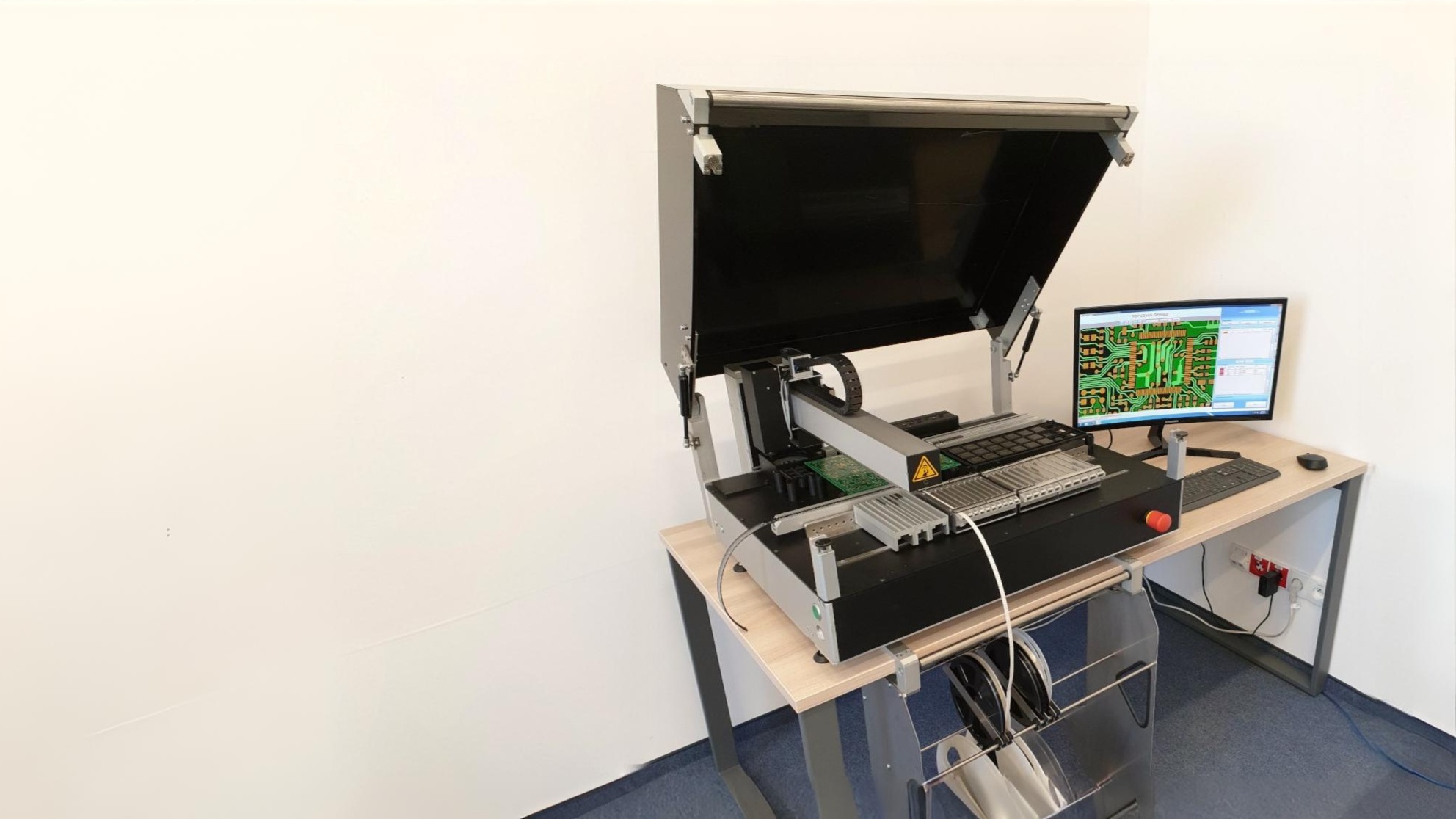 P30 pick and place machine for SMT assembly